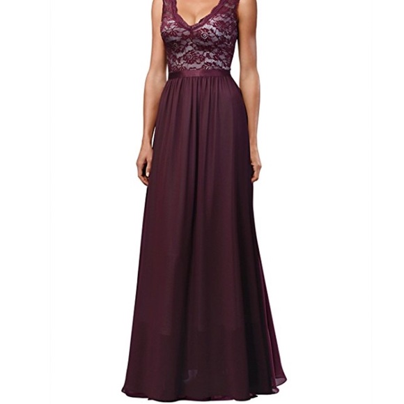 Miusol Dresses & Skirts - Miusol deep V neck Burgundy dress